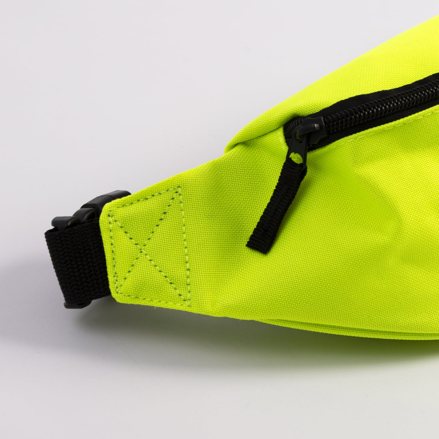 ROUND LOGO SHOULDER BAG