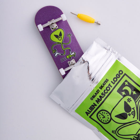 ALIEN MASCOT FINGERBOARD