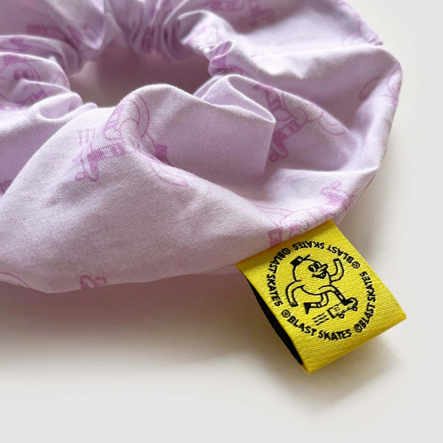 BLAST SKATES SCRUNCHIE